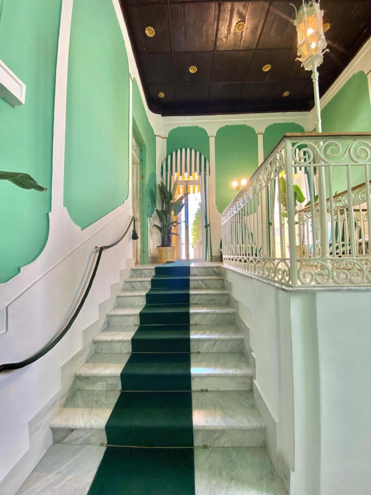 Palazzo Cherubini-Pools & Wellness Россано Экстерьер фото